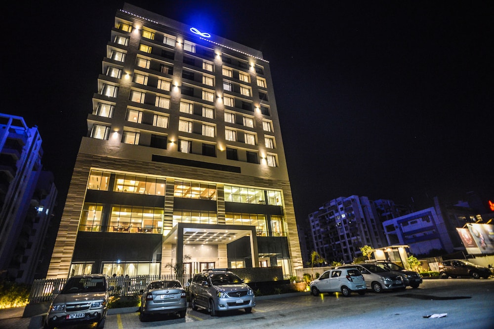 efcee sarovar portico bhavnagar