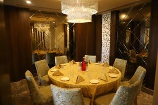 efcee sarovar portico bhavnagar