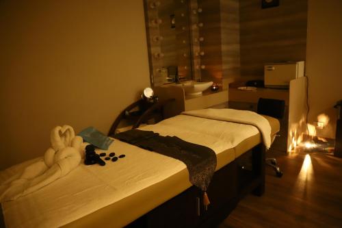 efcee sarovar portico bhavnagar