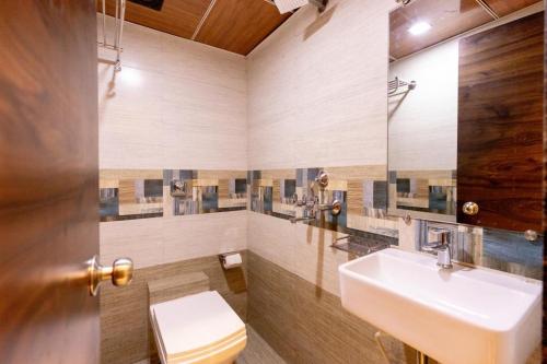 hotel ak international