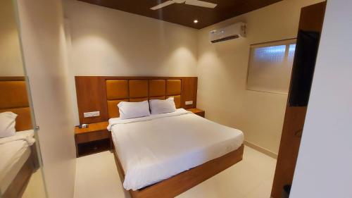 hotel rigga inn kokilaben dhirubhai ambani hospital