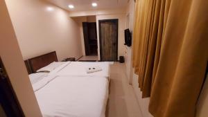 hotel rigga inn kokilaben dhirubhai ambani hospital