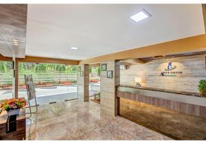 ashok deluxe apartments