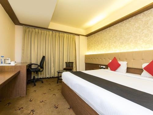 Hotel Solaris,Rajendra Nagar>>Indore,4 star