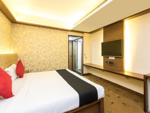 Hotel Solaris,Rajendra Nagar>>Indore,4 star