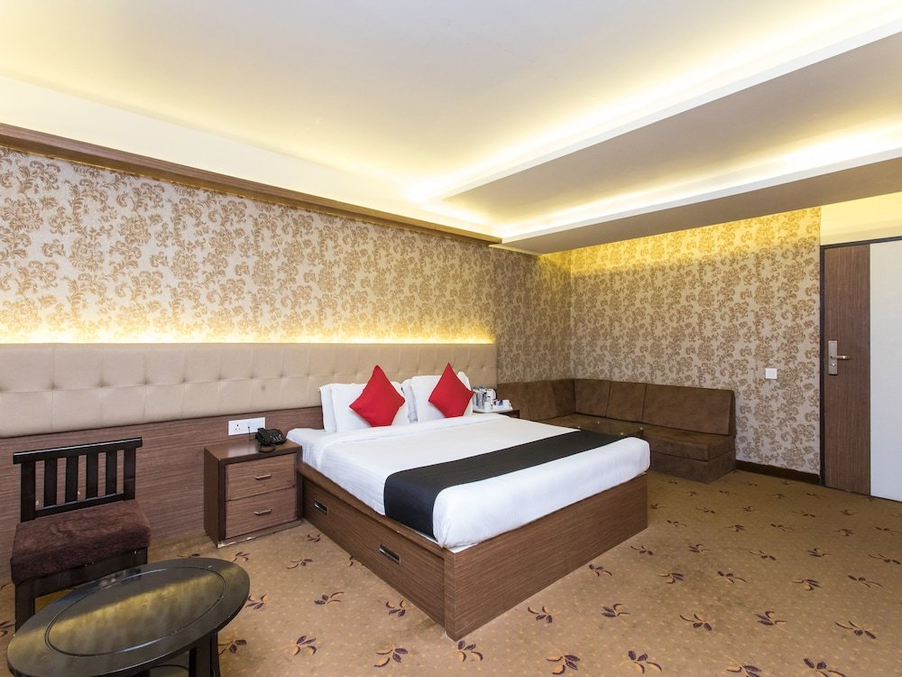 Solaris,Rajendra Nagar>>Indore,4 star