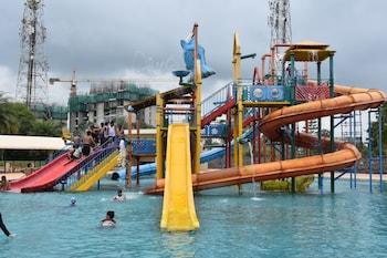 sentosa resorts and water park