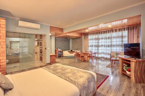 snow flakes resort and spa centrally heated luxury resort