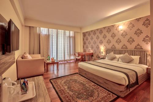 snow flakes resort and spa centrally heated luxury resort