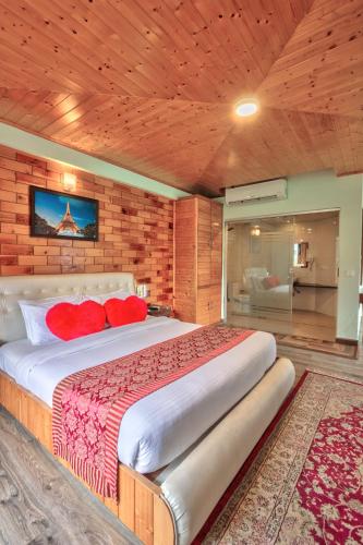 snow flakes resort and spa centrally heated luxury resort