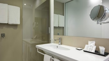 be live adults only marivent