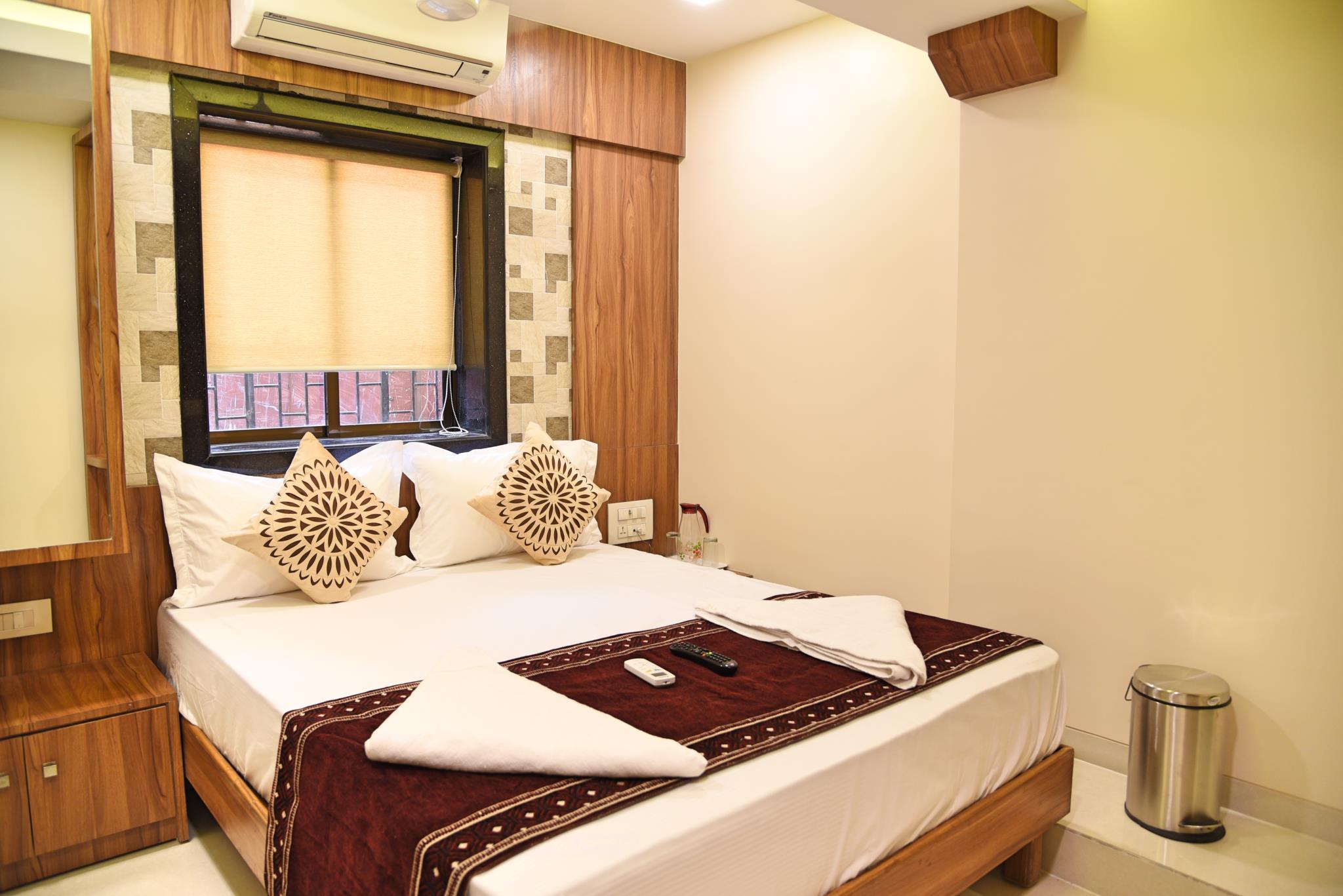 hotel flora fountain