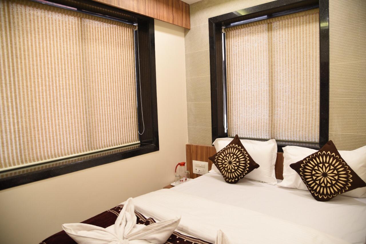 hotel flora fountain