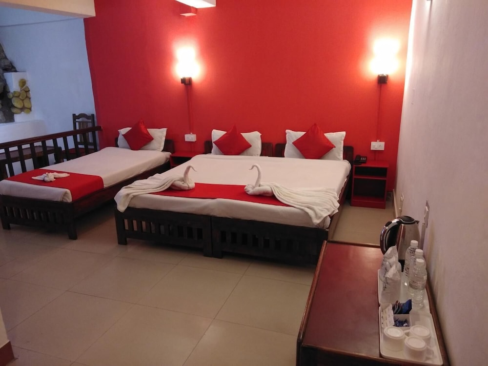 hotel flora fountain