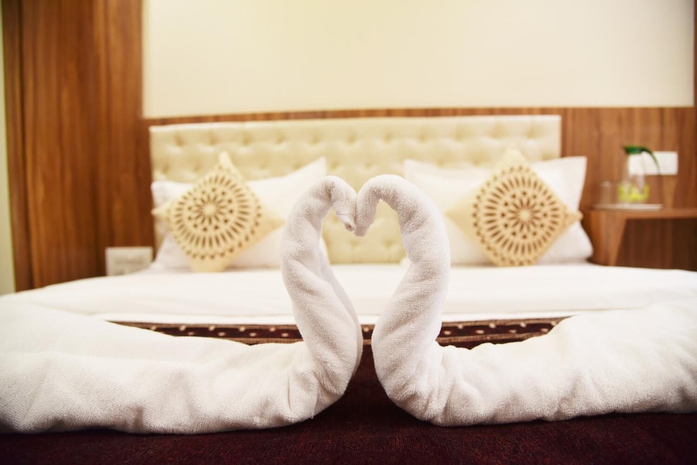 hotel flora fountain