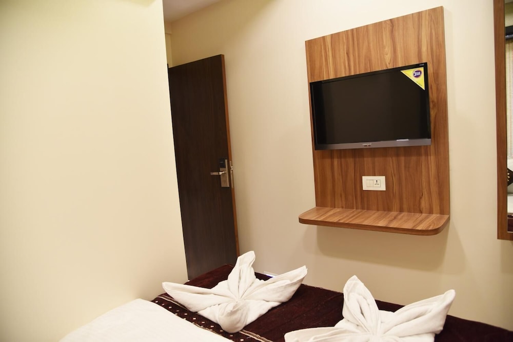 hotel flora fountain