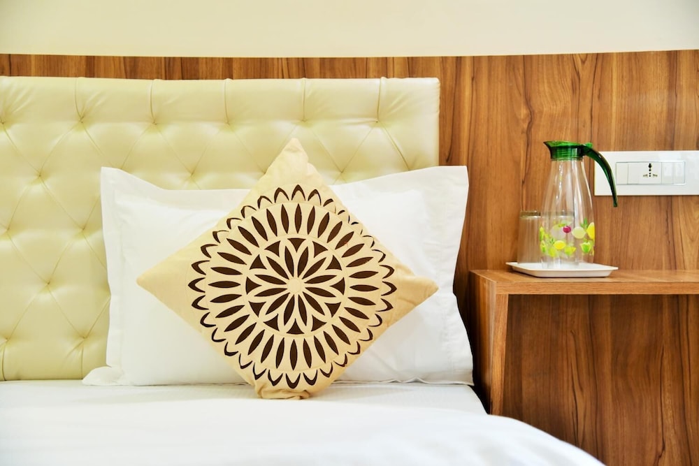 hotel flora fountain