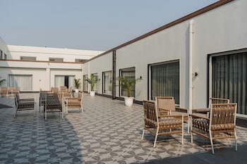 udman hotels and resorts nh 8