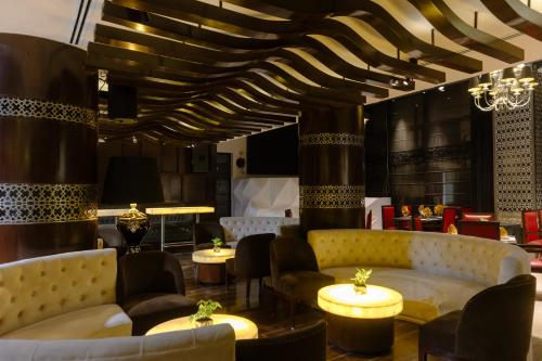 udman by ferns n petals chattarpur