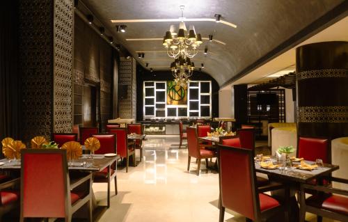 udman by ferns n petals chattarpur