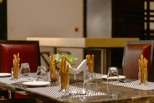 udman by ferns n petals chattarpur