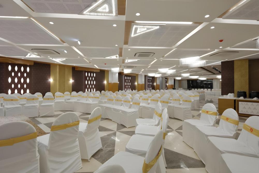 hotel pragati the grand