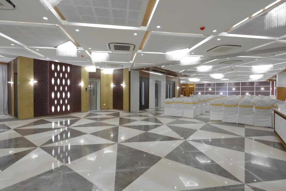 hotel pragati the grand