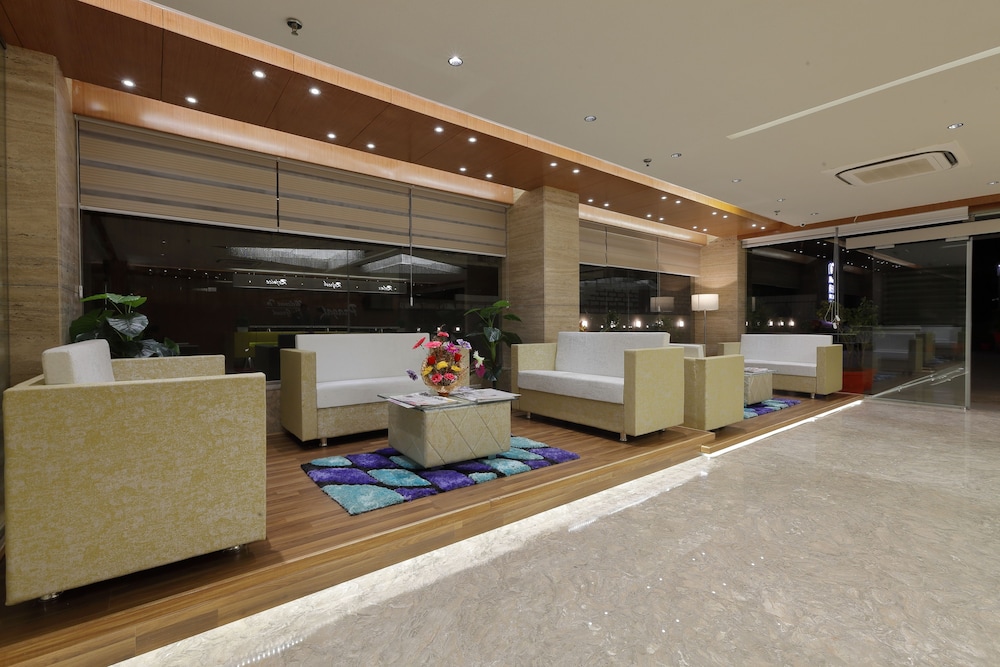 hotel pragati the grand