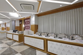 hotel pragati the grand