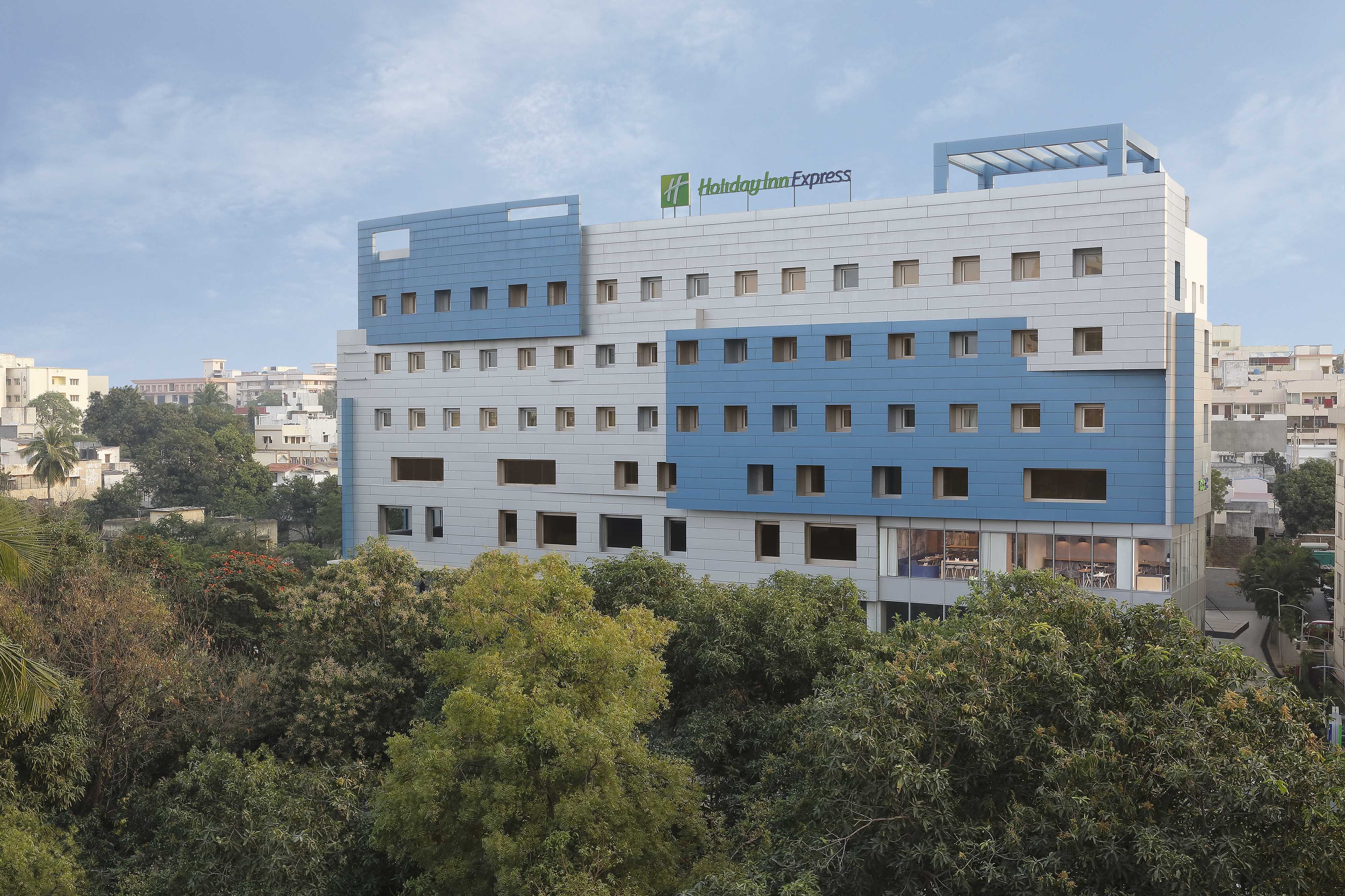 holiday inn express hyderabad banjara hills by ihg