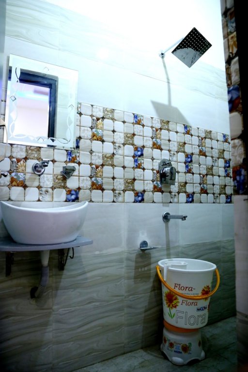 Hotel Chohan Residency,Baba Bakala>>Amritsar,2 star