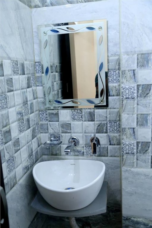 Hotel Chohan Residency,Baba Bakala>>Amritsar,2 star