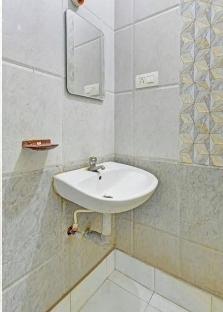 hotel tourist palace