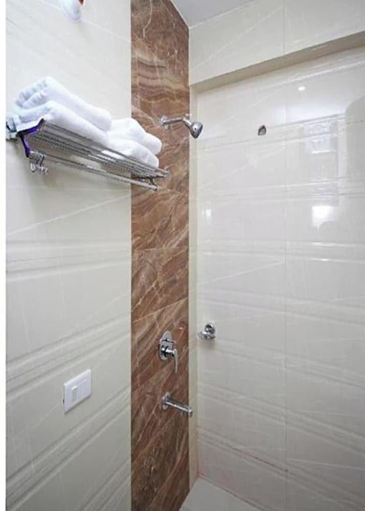 hotel tourist palace