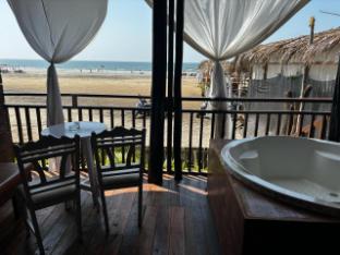 sinq beach morjim