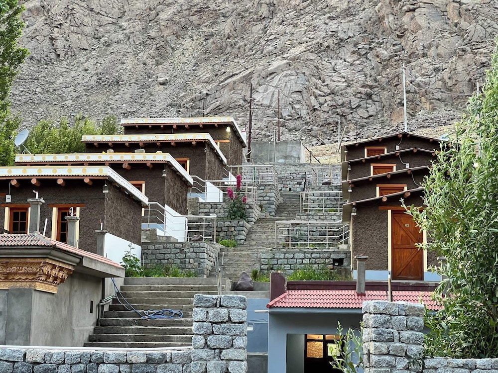 ashina eco resort