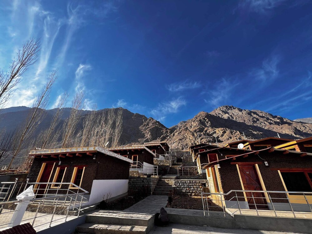 ashina eco resort