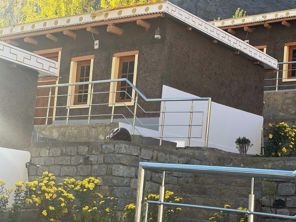 ashina eco resort