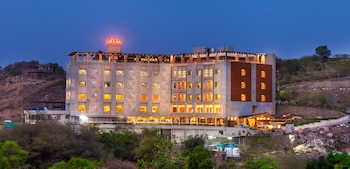 justa luxe sajjangarh resort and spa udaipur