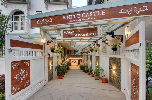 white castle boutique apartment hotel