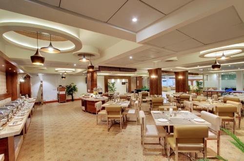 white castle boutique apartment hotel