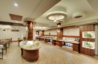 white castle boutique apartment hotel