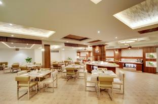 white castle boutique apartment hotel