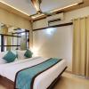 white castle boutique apartment hotel