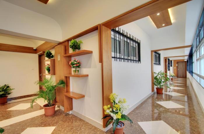 white castle boutique apartment hotel