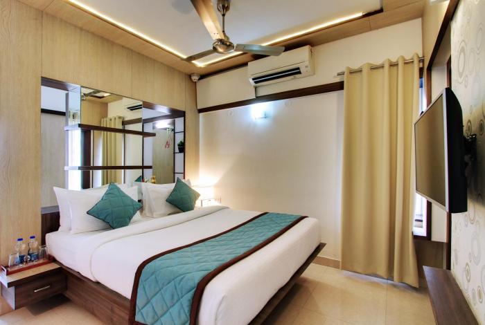white castle boutique apartment hotel
