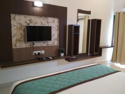 white castle boutique apartment hotel