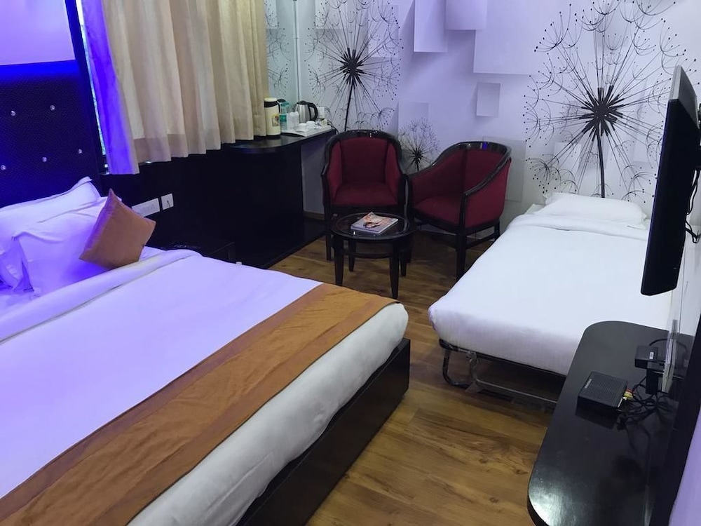 hotel pearl blue agra