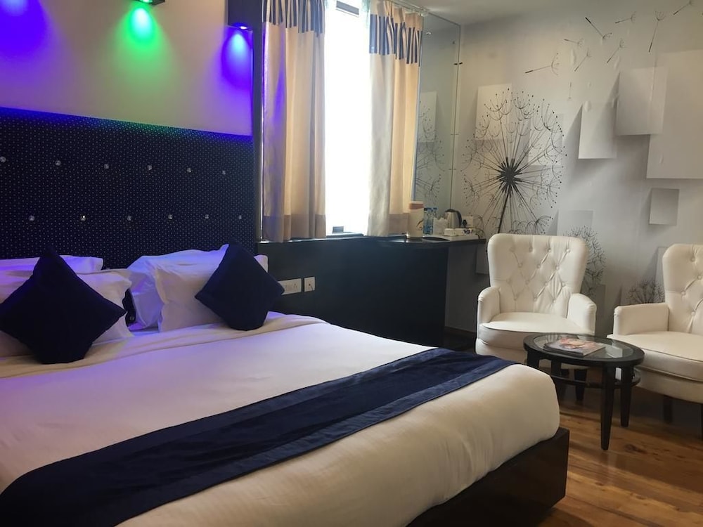 hotel pearl blue agra