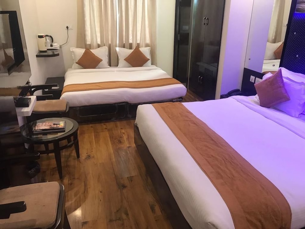 hotel pearl blue agra